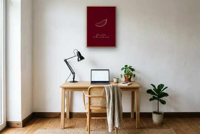 Augurk tekst poster boven het bureau