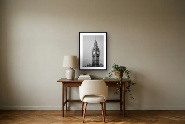 Big Ben poster boven het bureau