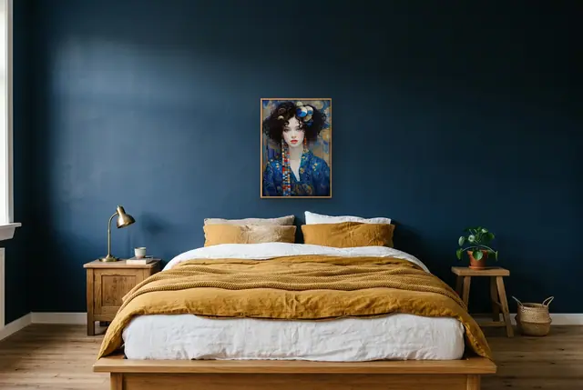 Blauw portret poster boven het bed