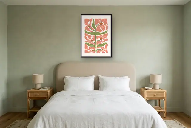 Bloeiende patronen poster boven het bed