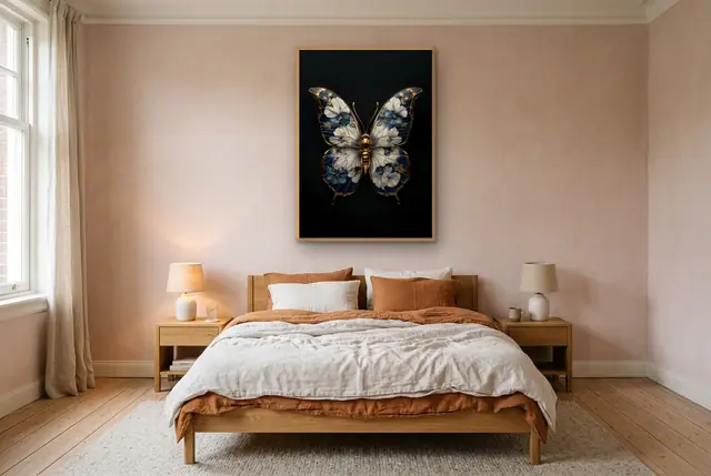 Delfts blauwe vlinder poster boven het bed