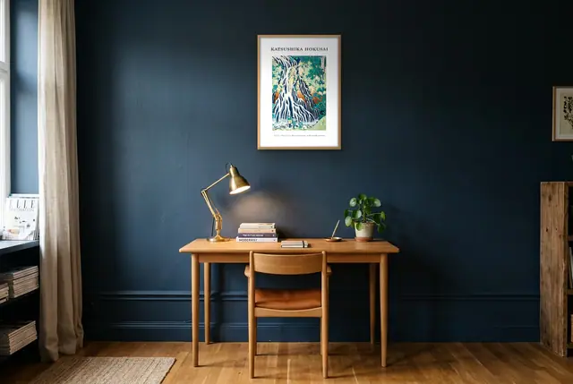 Hokusai Kirifuri waterval poster boven het bureau