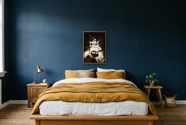 More Amor Por Favor poster boven het bed