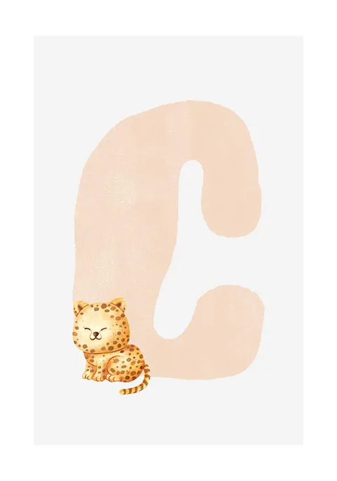 Geïllustreerde letter C in zachtroze met een slapend cheetah welpje linksonder.