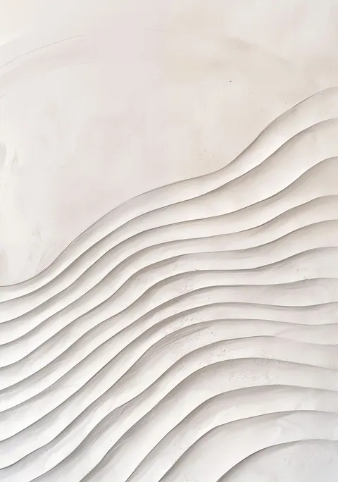 Abstracte print van witte, golvende lijnen met zachte schaduwen en gipstextuur