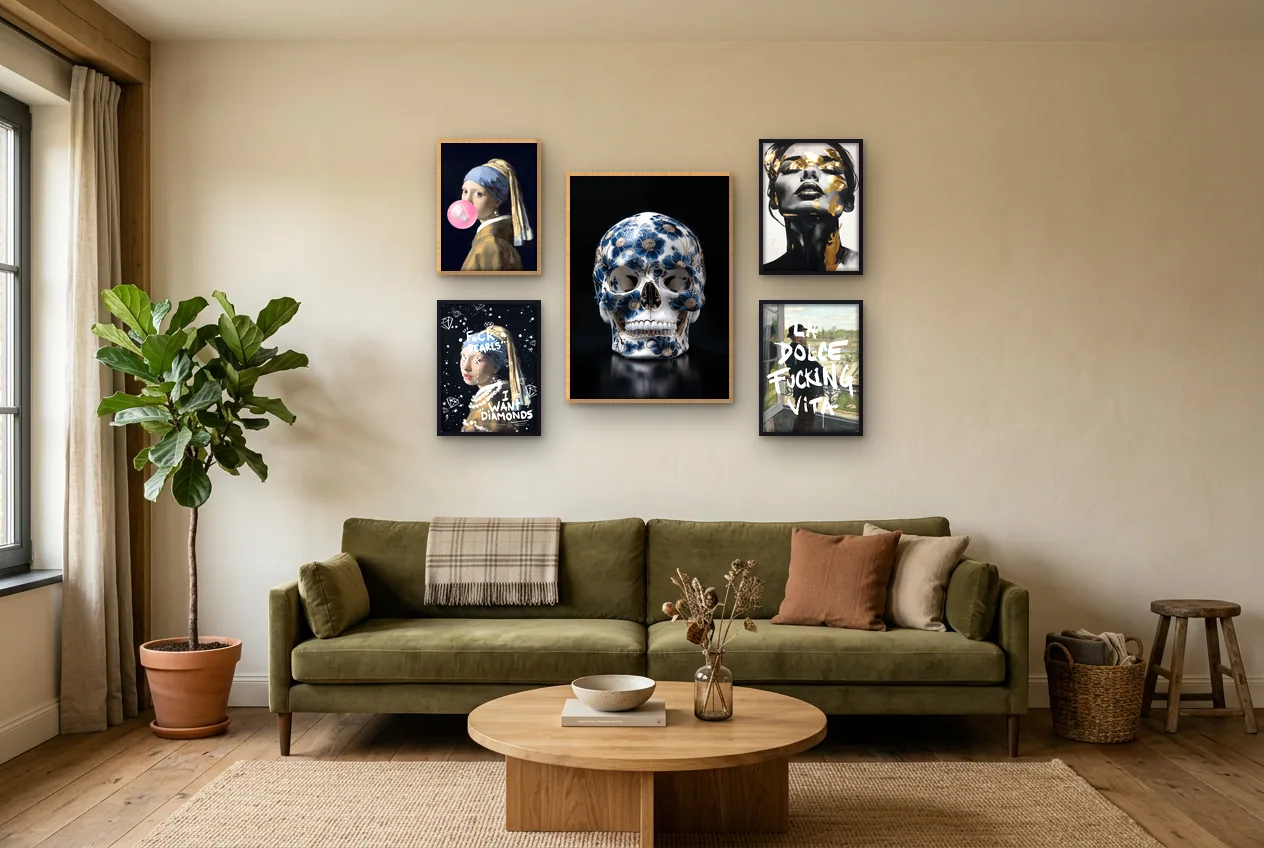 Fotowand met vijf luxe posters in een kamer